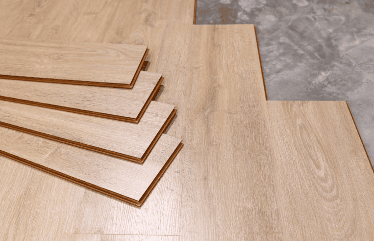 suelos laminado vs spc portada